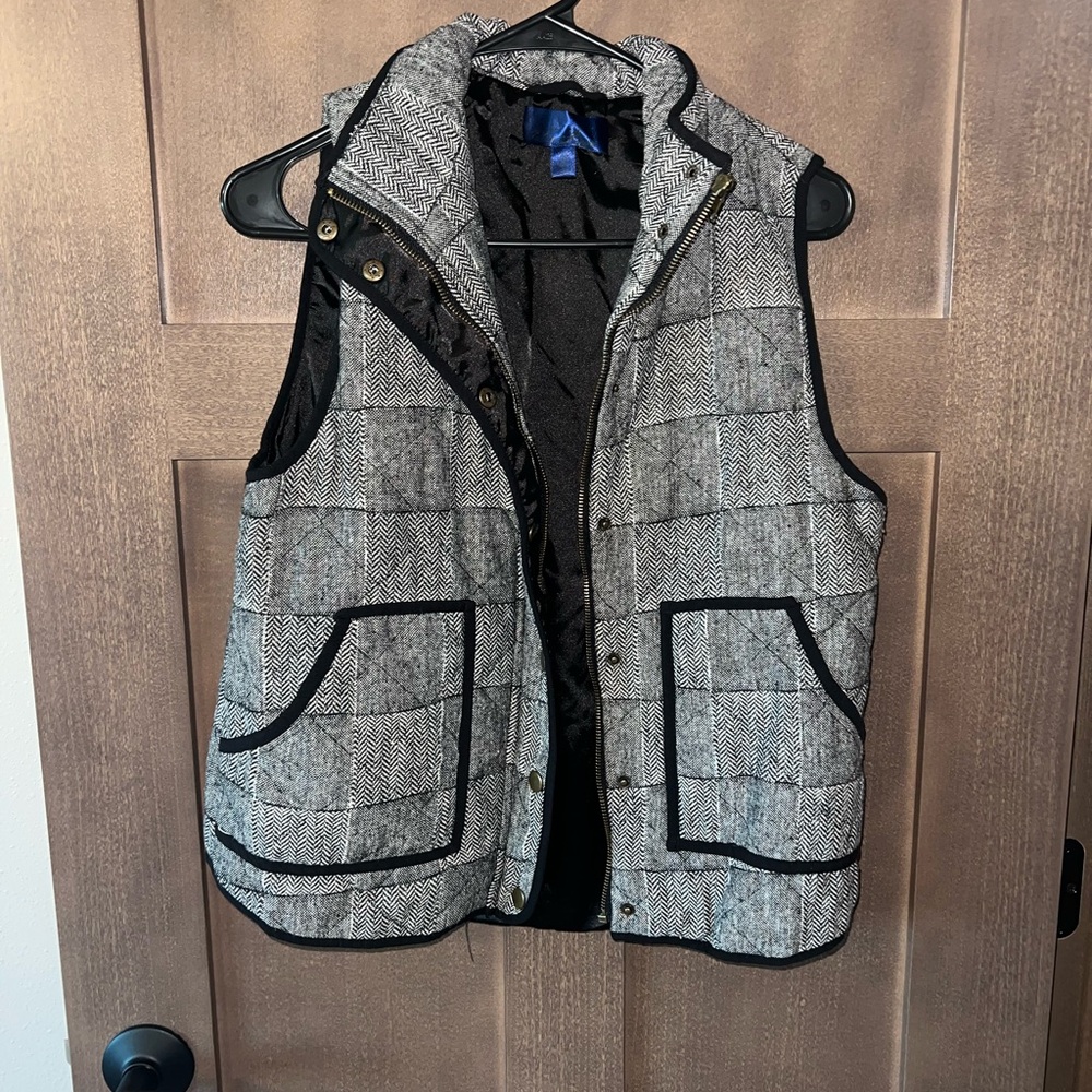 Gray Quilted Vest with Black Trim